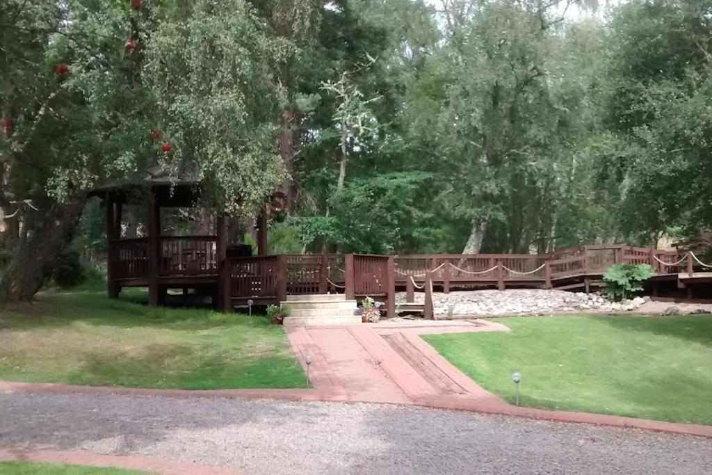 7 Burnside House Bed & Breakfast Kilmorack Екстериор снимка